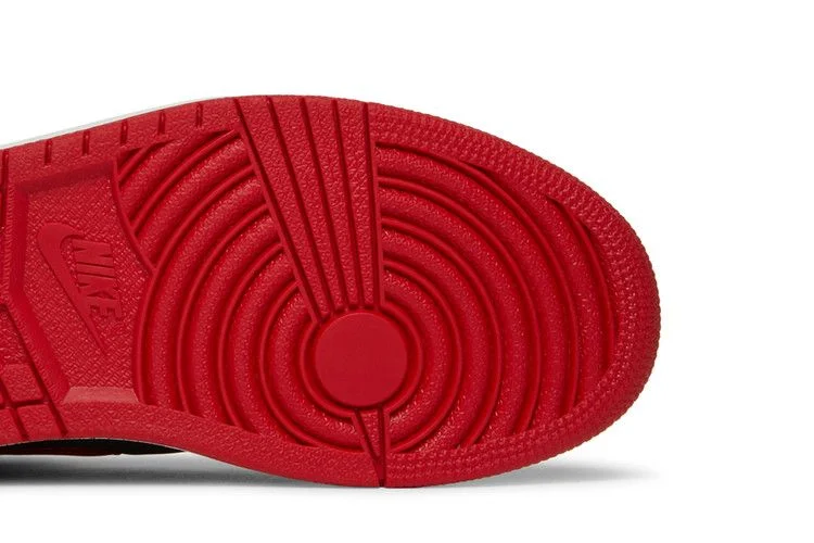 Krossovki-Air-Jordan-1-Retro-High-OG-SE-Satin-Banned-2016-Sample-4