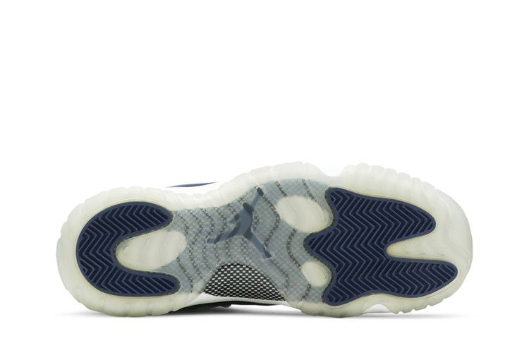 air-jordan-11-low-bg-georgetown-528896-007_03