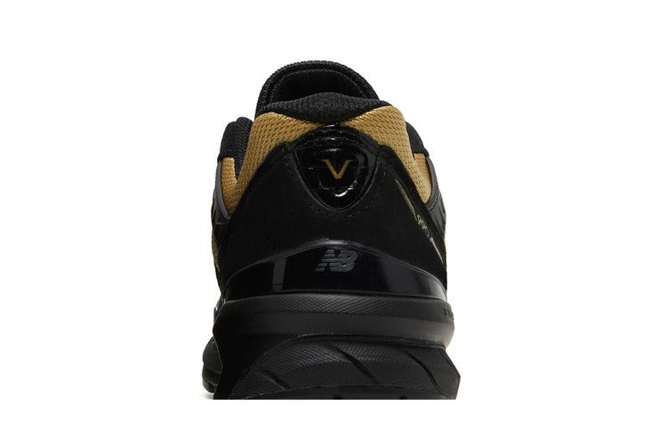 990v5-made-in-usa-triple-black-m990bh5_06