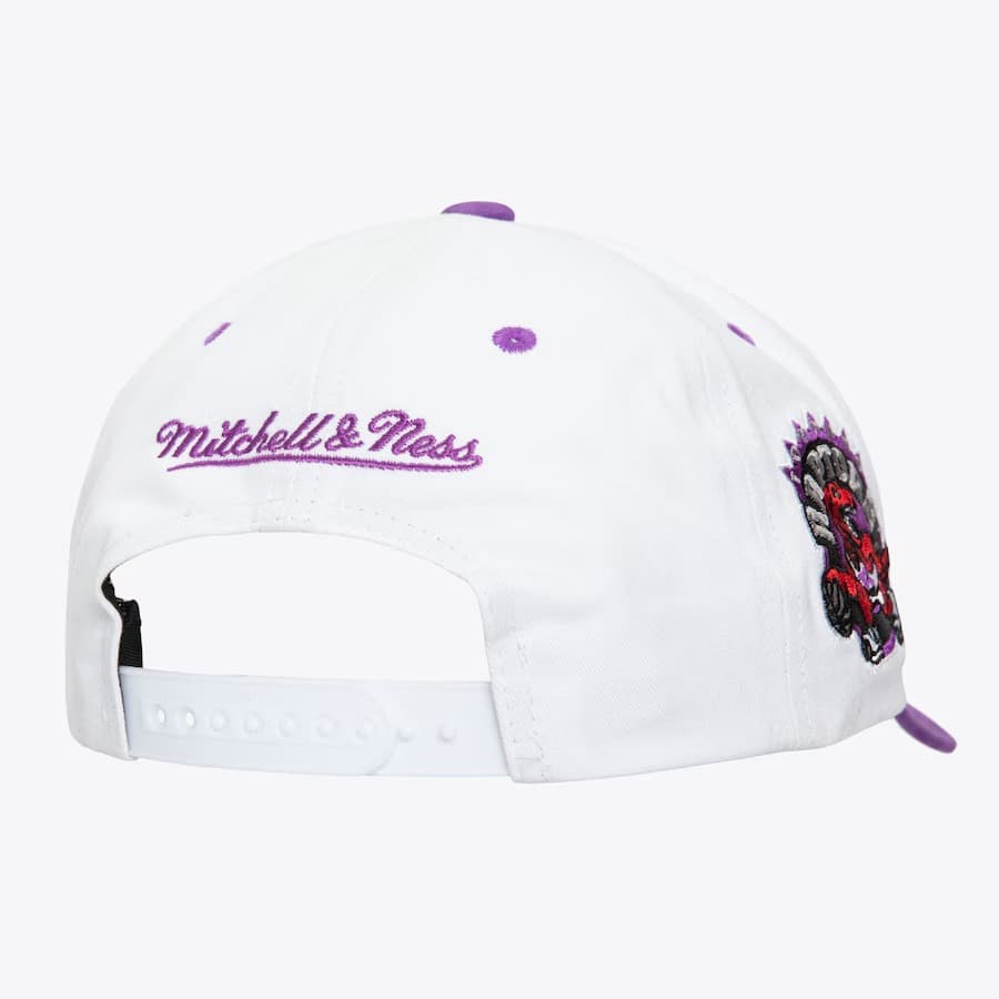 Бейсболка Mitchell & Ness White Toronto Raptors Hardwood Classics Flipped Pro Snapback Hat