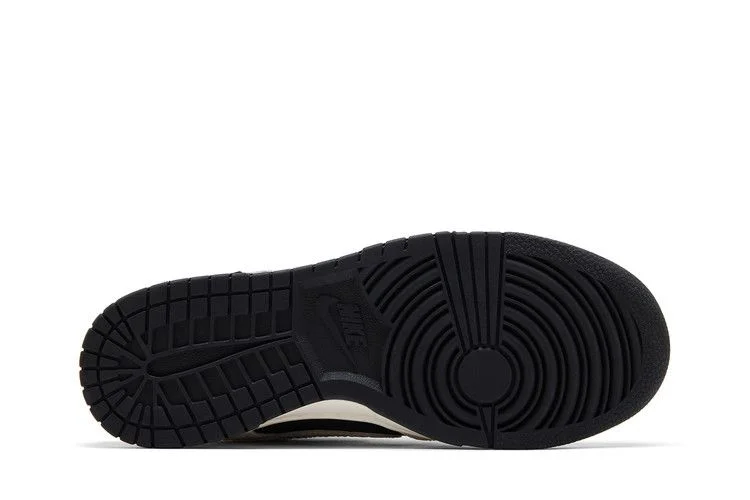 Krossovki-Nike-Wmns-Dunk-Low-Embossed-Black-Sail-3