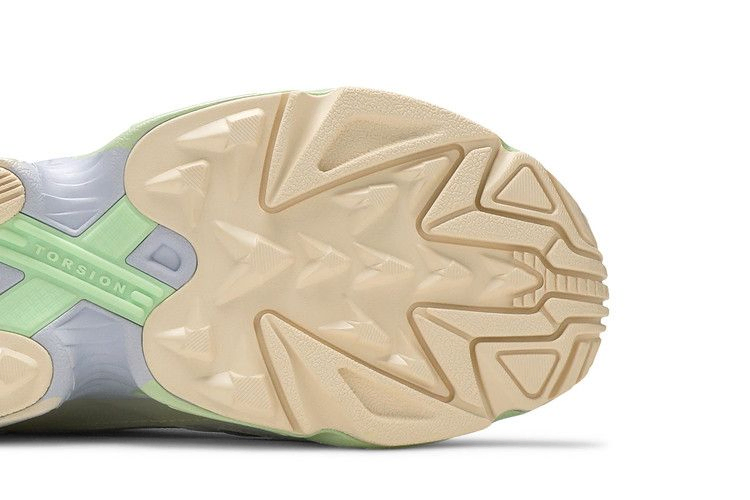 wmns-falcon-watermelon-b28127_04