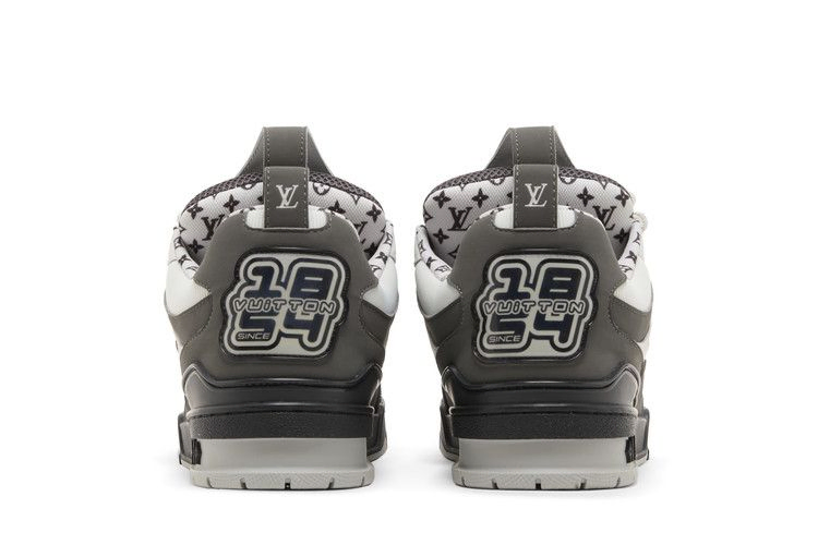 louis-vuitton-skate-sneaker-grey-black-1ac52k_05