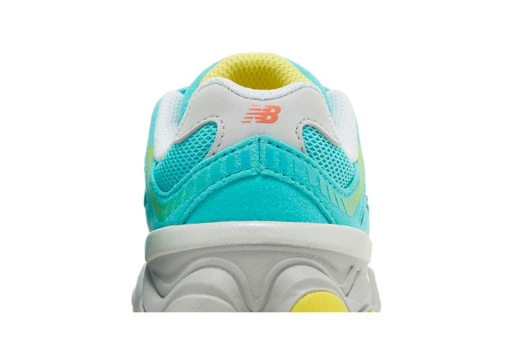 9060-toddler-cyan-burst-dtlr-exclusive-iv9060db_06
