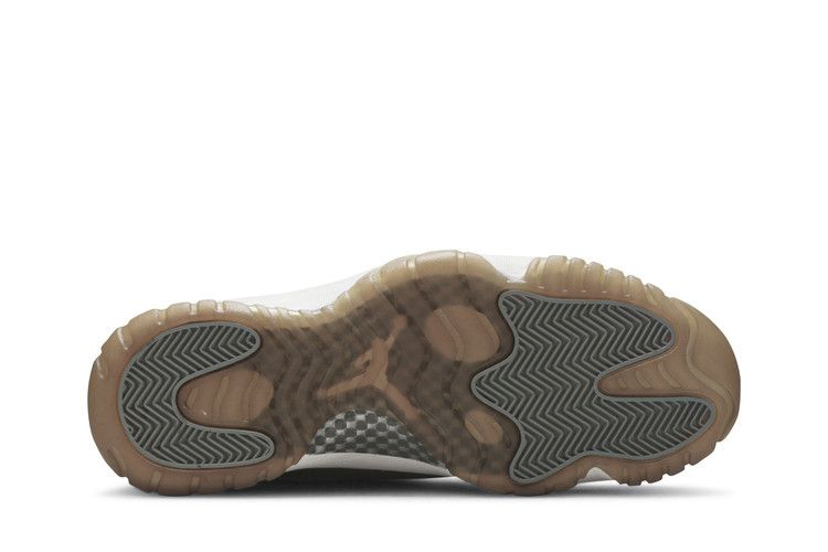 air-jordan-11-retro-cool-grey-2001-136046-011_03