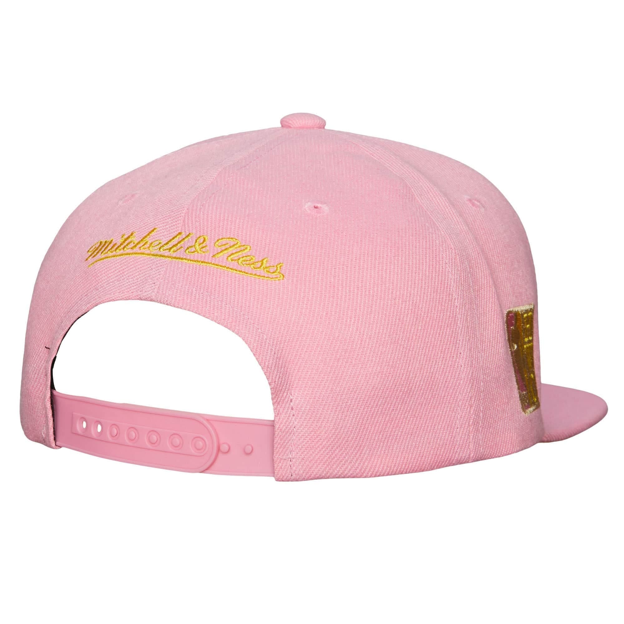 Mitchell-Ness-Pastel-Snapback-HWC-Atlanta-Hawks-Hat-1