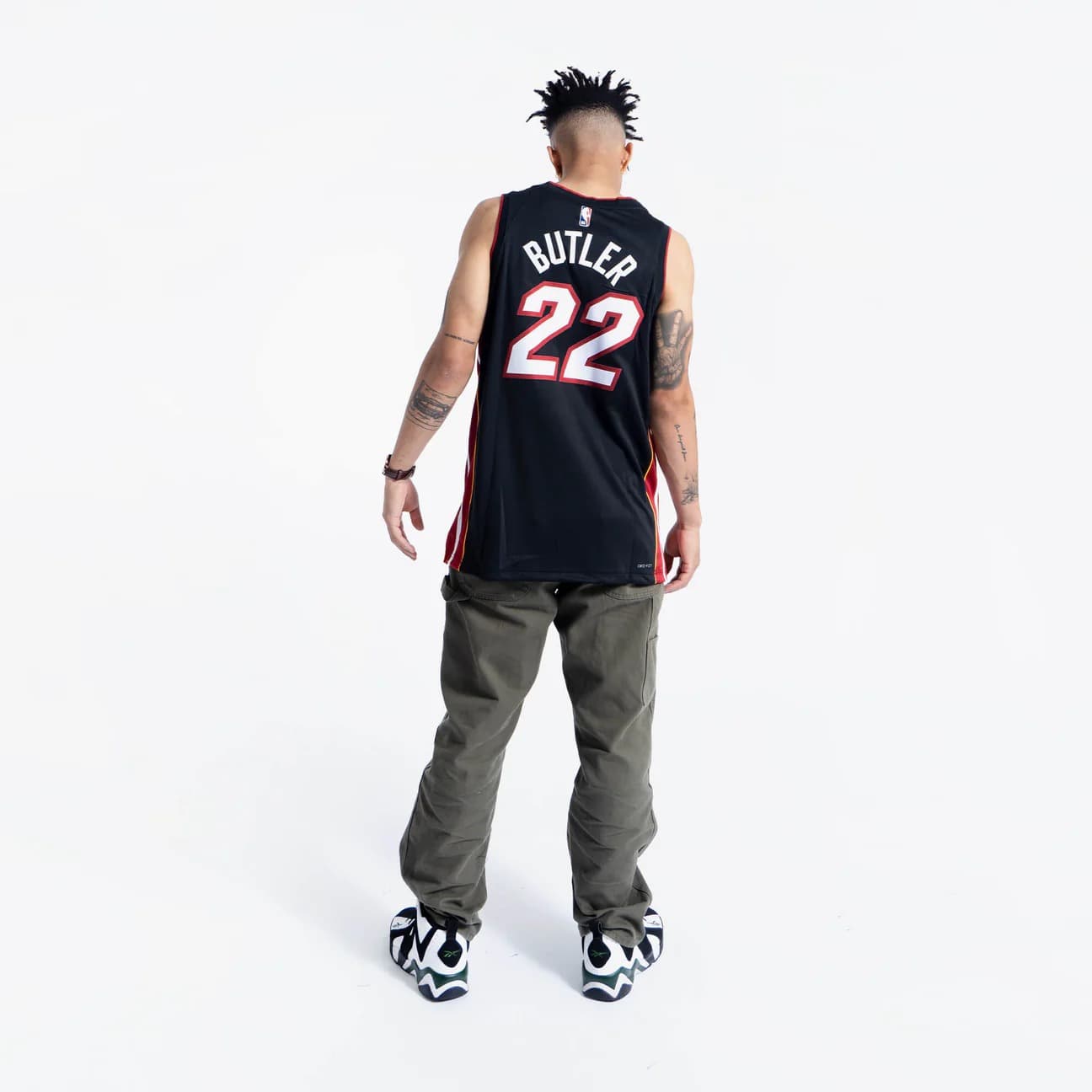 Баскетбольная джерси 2023-24 Miami Heat Jimmy Butler #22 Swingman Icon Edition Black Jersey