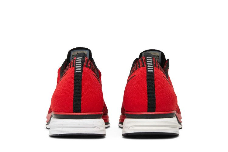 Кроссовки Nike Flyknit Trainer+ 'University Red'