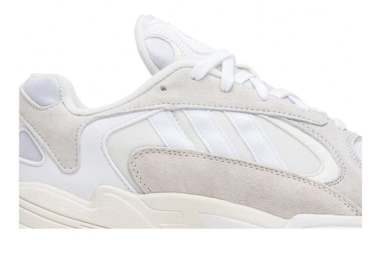 yung-1-cloud-white-b37616_01