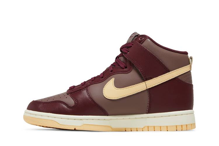 Кроссовки Nike Wmns Dunk High 'Plum Eclipse'