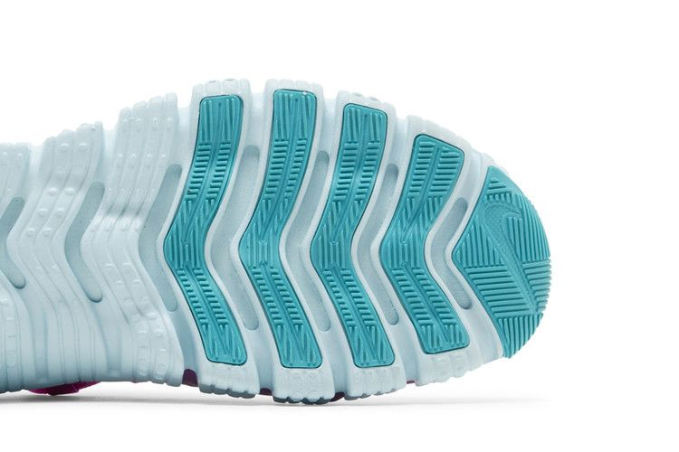 Кроссовки Nike Wmns Free Metcon 5 'Hyper Violet'