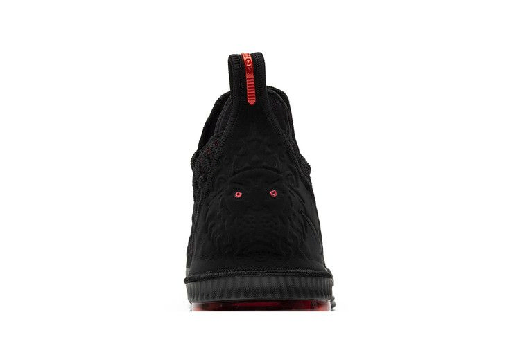 Кроссовки Nike LeBron 16 'Fresh Bred'
