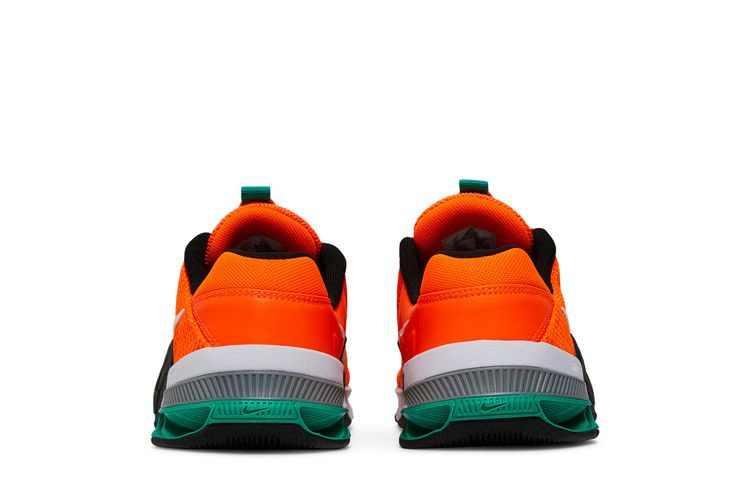 metcon-7-total-orange-clear-emerald-cz8281-883_05
