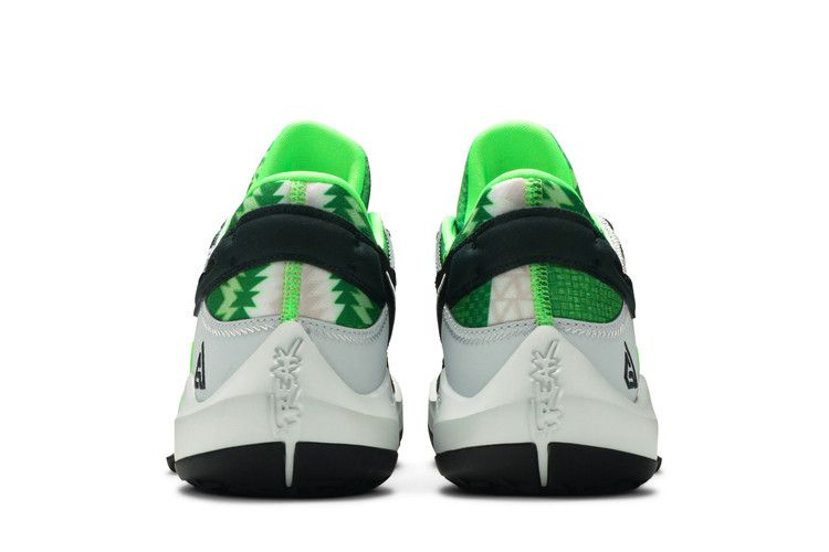 zoom-freak-2-naija-da0907-002_05