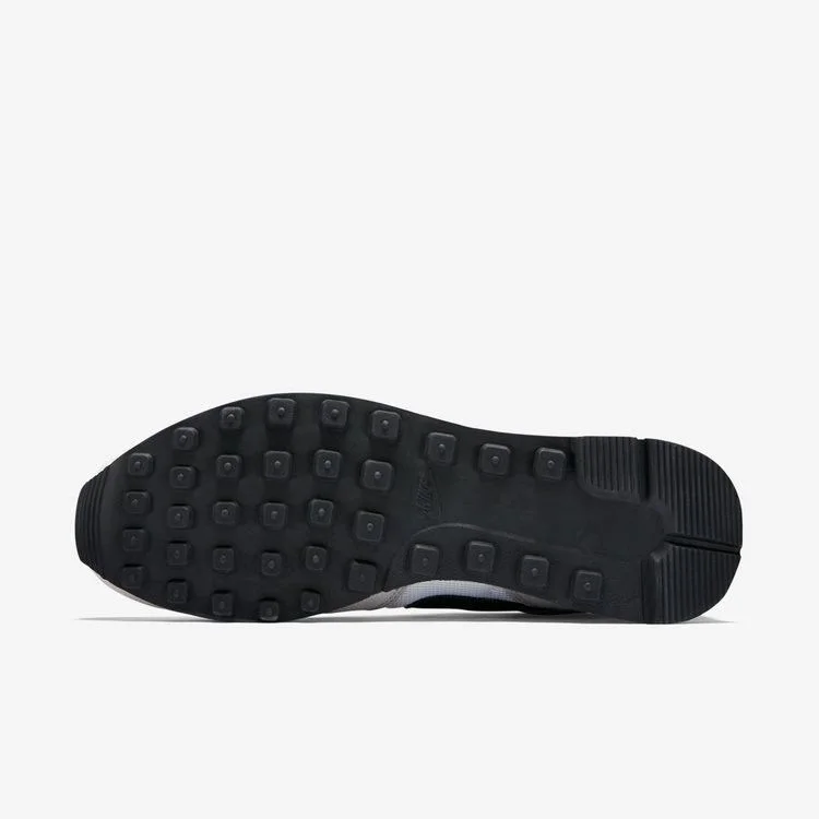 Krossovki-Nike-Internationalist-Mid-4