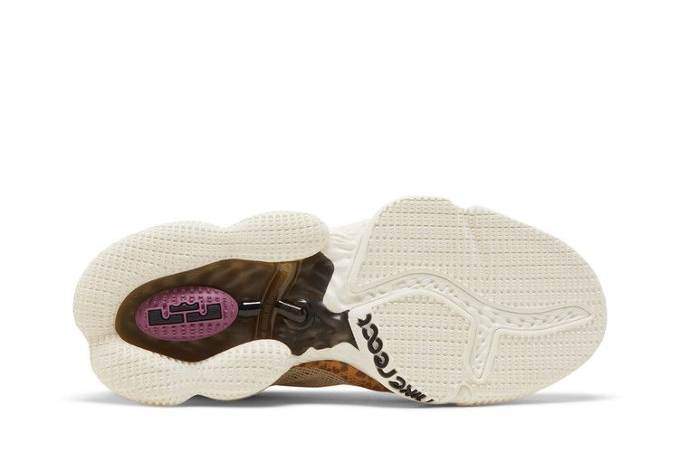 Кроссовки Nike LeBron 19 Low 'Safari'
