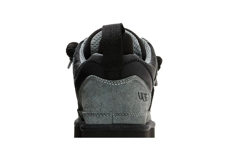 wmns-lowmel-spring-rainstorm-1152759-rns_06