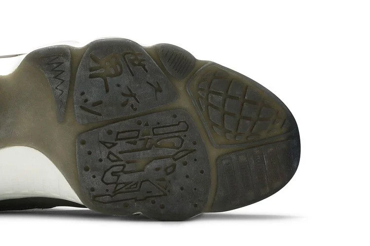 Krossovki-Air-Jordan-9-Retro-Cool-Grey-2002-4