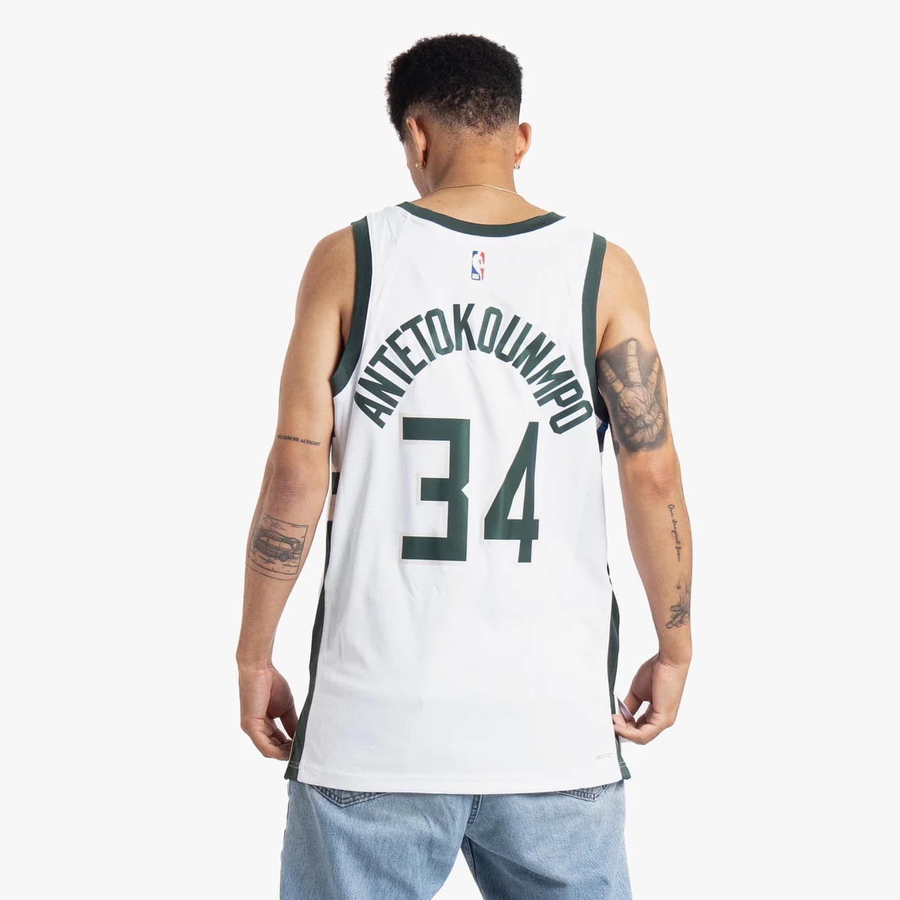Баскетбольная джерси 2023-24 Milwaukee Bucks Giannis Antetokounmpo #34 Swingman Association Edition White Jersey