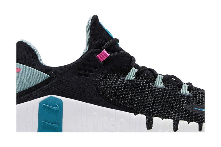 Кроссовки Nike Wmns Free Metcon 4 'Black Mica Green'