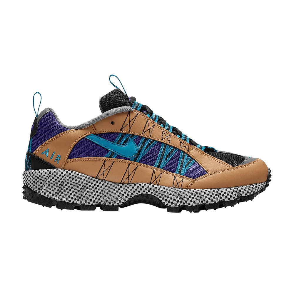Кроссовки Nike Air Humara 17 'Elemental Gold'