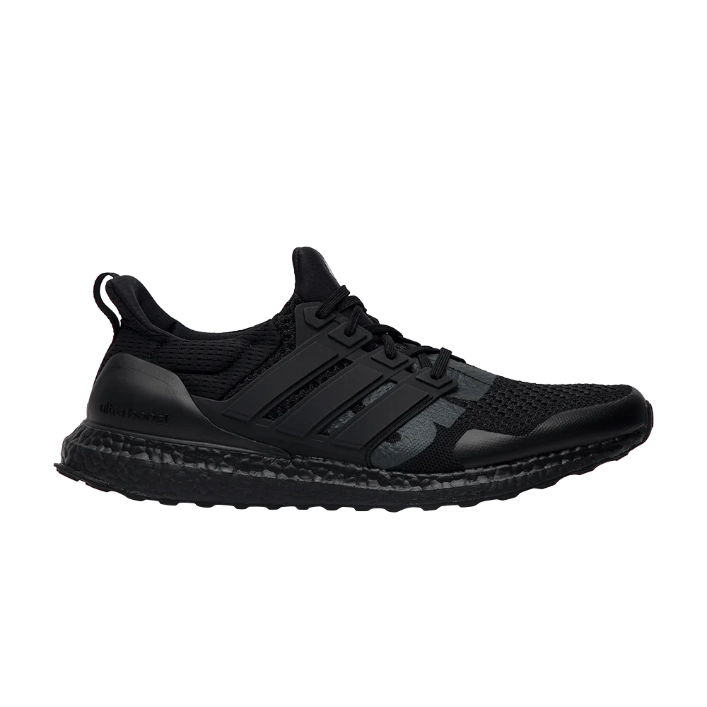 Krossovki-Undefeated-x-adidas-UltraBoost-1.0-Blackout