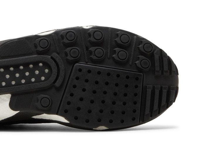 zx-22-boost-black-white-gy6701_04
