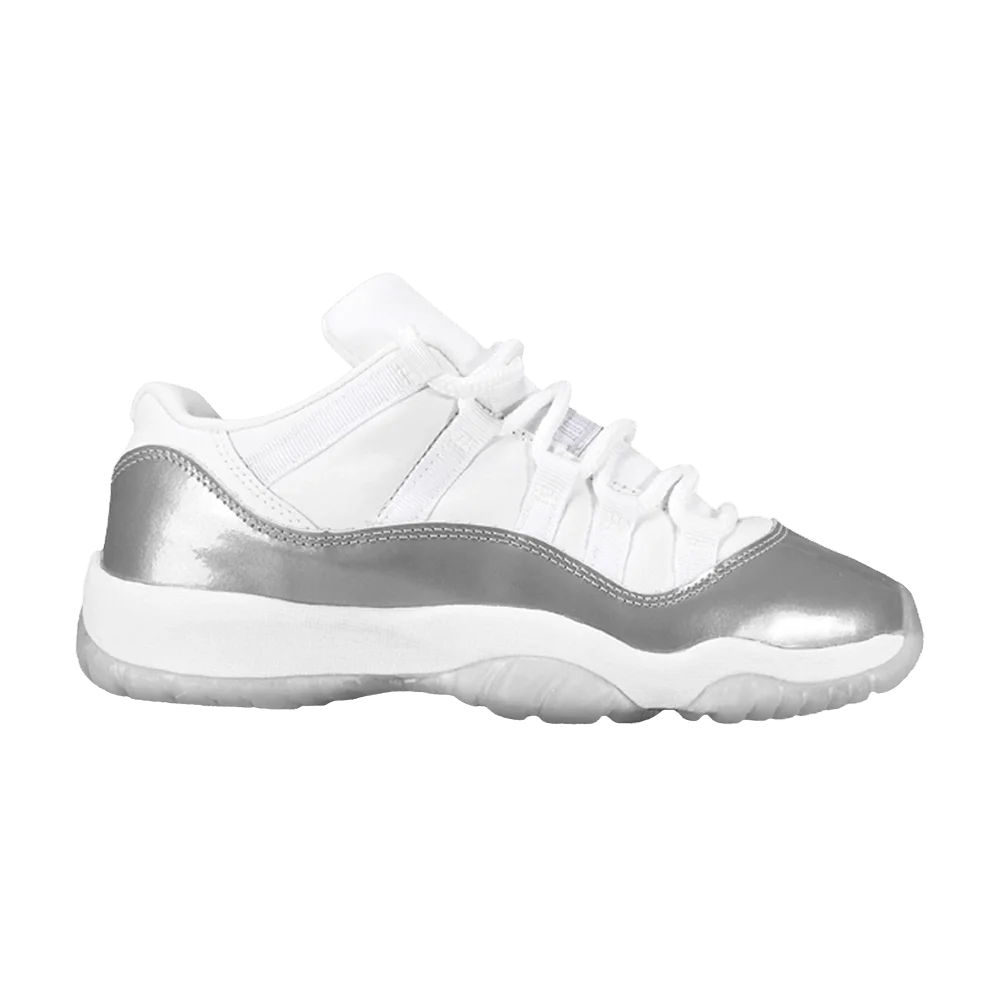 Krossovki-Wmns-Air-Jordan-11-Retro-Low-Metallic-2001