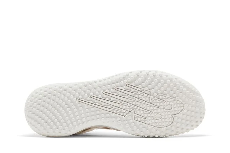 Кроссовки New Balance Ohtani 1 TF 'White Metallic Gold'