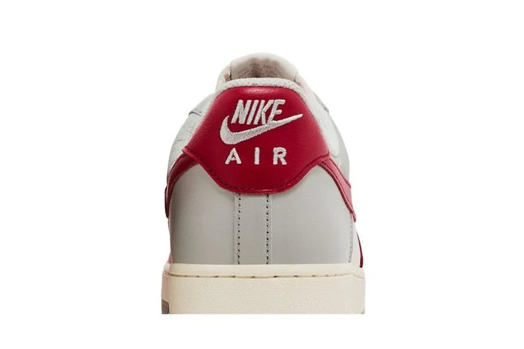 Кроссовки Nike Air Force 1 '07 LV8 'Gym Red Toe'