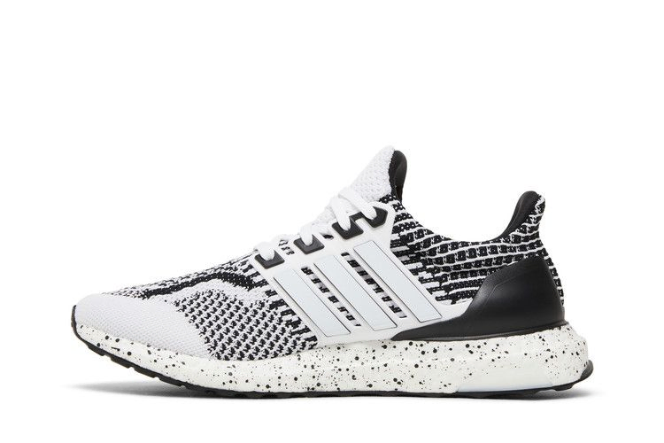 Кроссовки Adidas UltraBoost 5.0 DNA 'White Black'