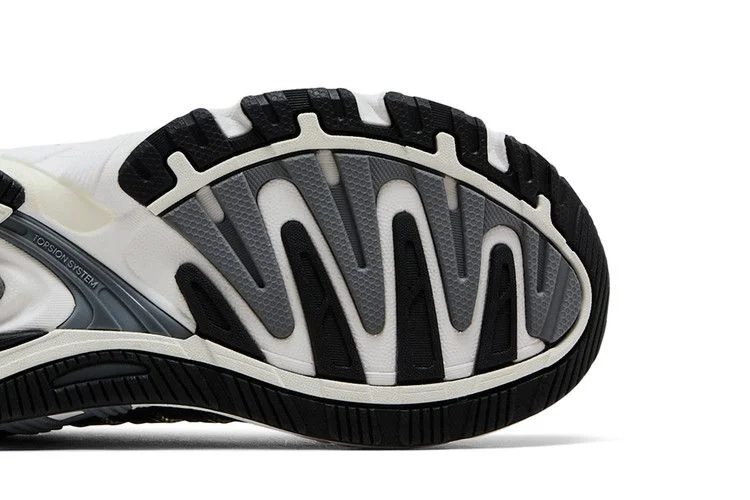 Krossovki-adidas-Wmns-Response-CL-Black-Carbon-4