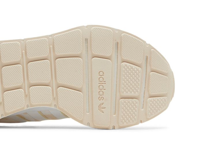 wmns-swift-run-x-leopard-halo-ivory-h01907_04