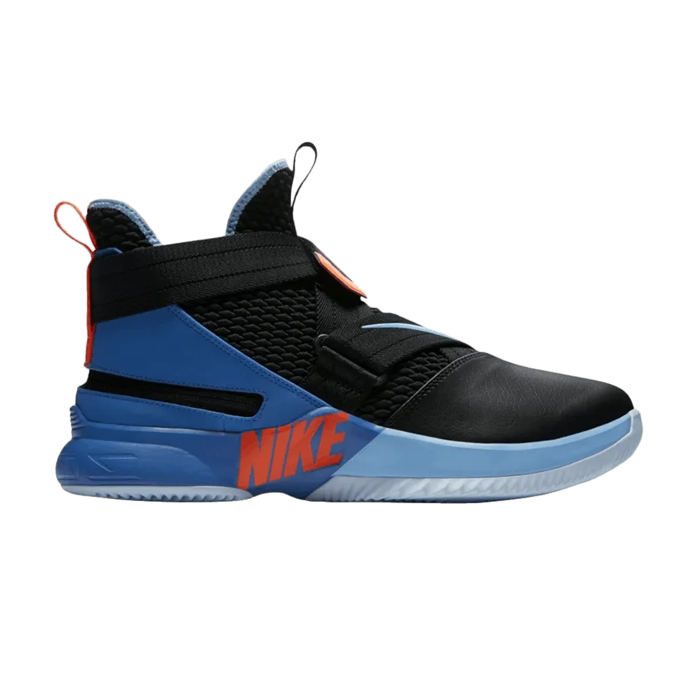 Krossovki-Nike-LeBron-Soldier-12-FlyEase-Black-Battle-Blue