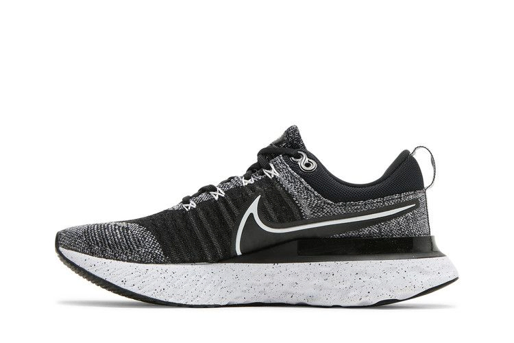 wmns-react-infinity-run-flyknit-2-white-black-ct2423-101_02