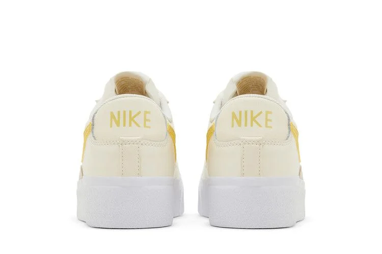 Кроссовки Nike Wmns Blazer Low Platform 'Pale Ivory Saturn Gold'