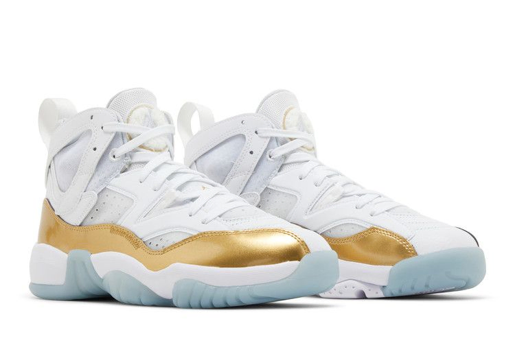 wmns-jumpman-two-trey-white-metallic-gold-dr9631-107_07