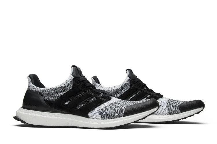 Krossovki-Sneakersnstuff-x-Social-Status-x-adidas-UltraBoost-SE-White-Black-7