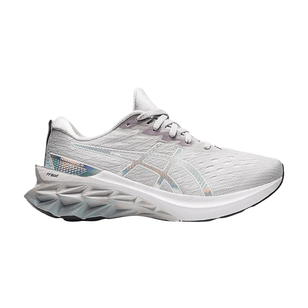 wmns-novablast-2-platinum-1012b131-020