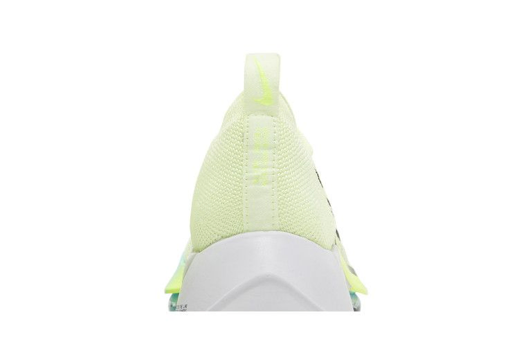Кроссовки Nike Wmns Air Zoom Tempo NEXT% Flyknit 'Fast Pack'