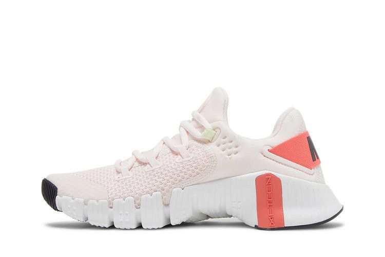 Кроссовки Nike Wmns Free Metcon 4 'Light Soft Pink Magic Ember'