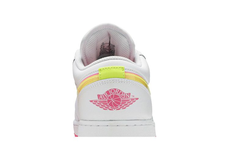 Кроссовки Air Jordan 1 Low GS 'Edge Glow'