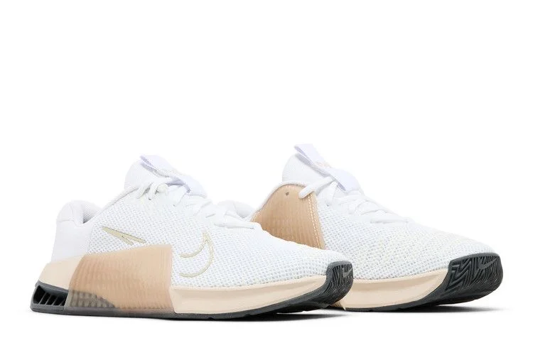Krossovki-Nike-Wmns-Metcon-9-White-Gold-Sanddrift-7