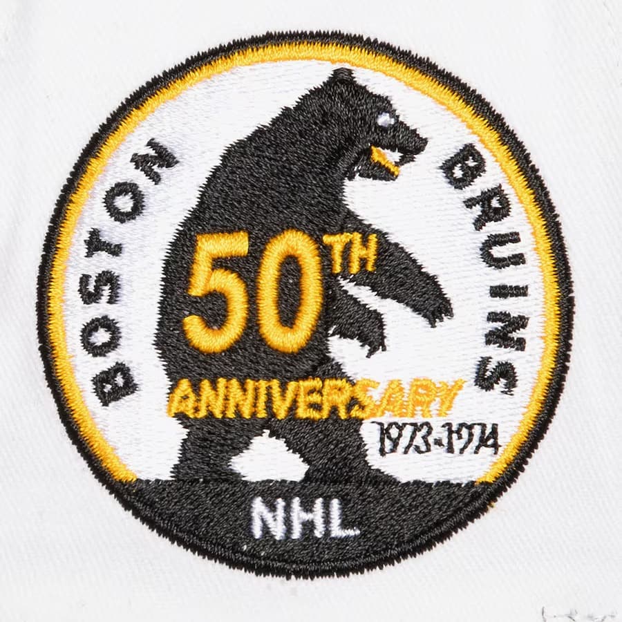 Mitchell-Ness-White-Boston-Bruins-Tail-Sweep-Pro-Vintage-Snapback-Hat-2