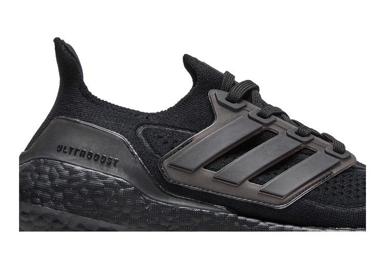 Кроссовки adidas Wmns UltraBoost 21 'Triple Black'