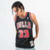 1997-1998-Chicago-Bulls-Scottie-Pippen-33-Swingman-Hardwood-Classic-Black-Jersey-1-100x100