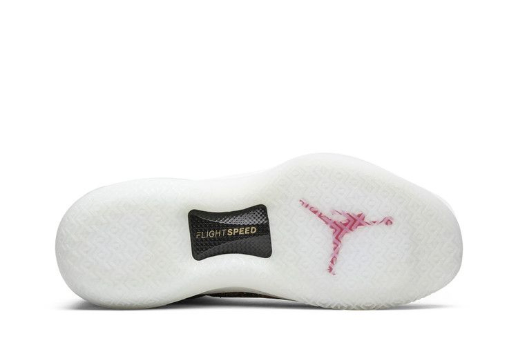 air-jordan-32-cny-aj6331-042_03