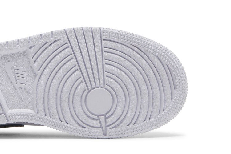 air-jordan-1-mid-gs-barely-grape-dq8423-501_04