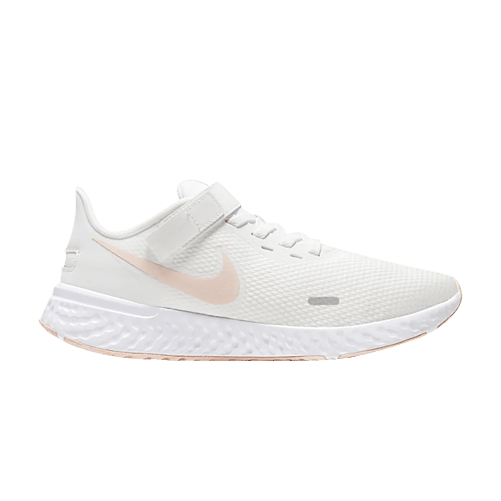 Krossovki-Nike-Wmns-Revolution-5-FlyEase-White-Washed-Coral