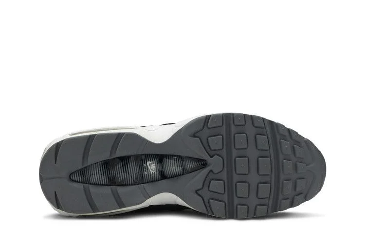 Krossovki-Nike-Air-Max-95-SE-Pull-Tab-3